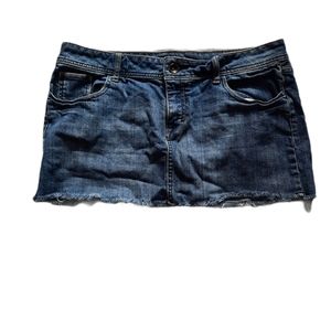 Cutoff jean mini skirt